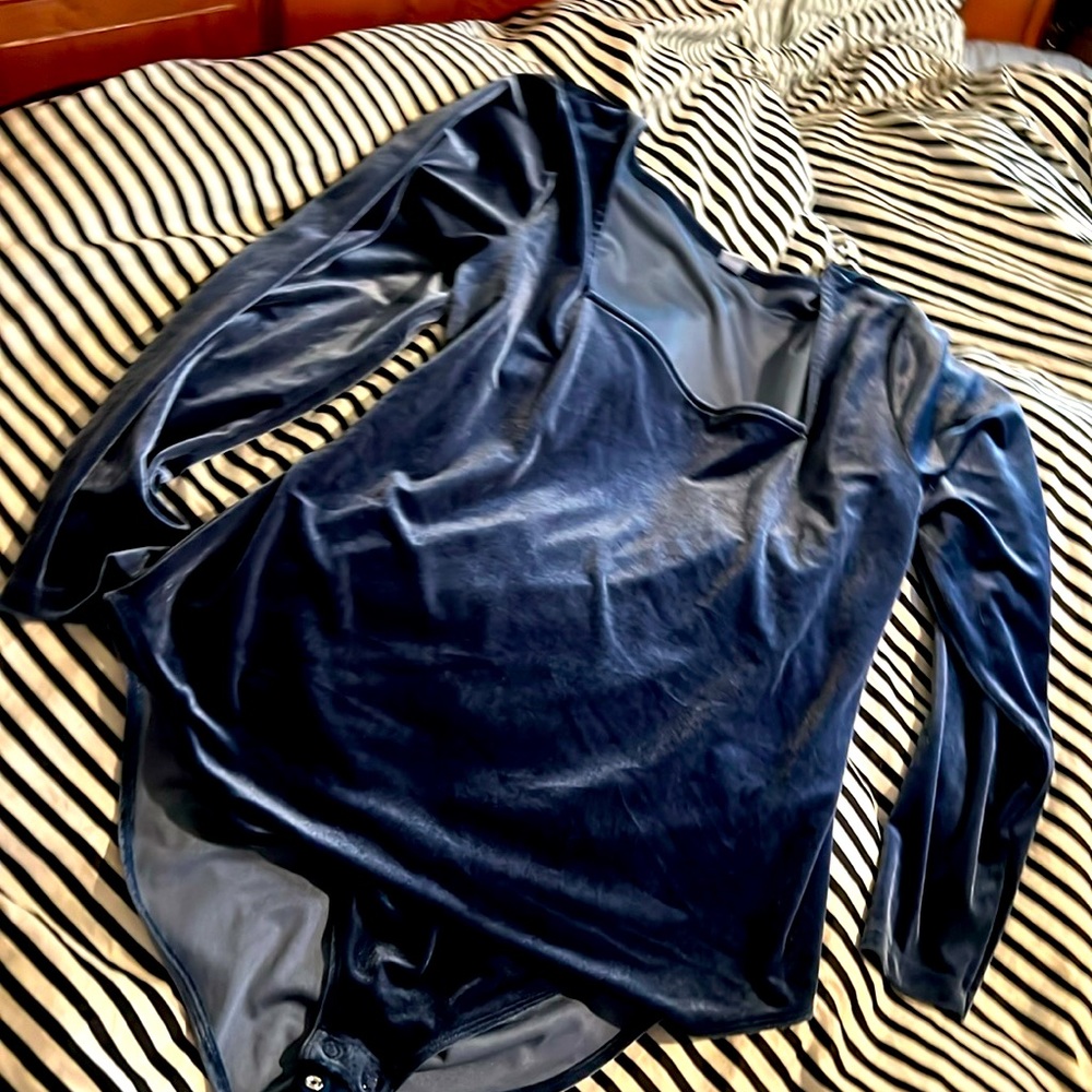 Old navy gorgeous bodysuit velvet 2x square neck